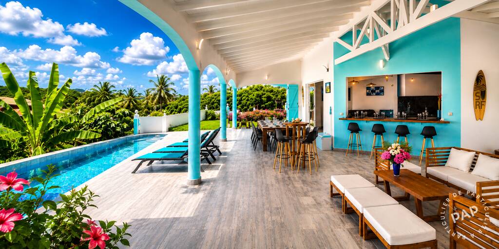 Terrasse et piscine de la Villa Blue Sun